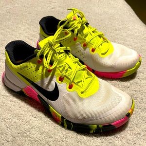 Size 7 Nike Metcon 2